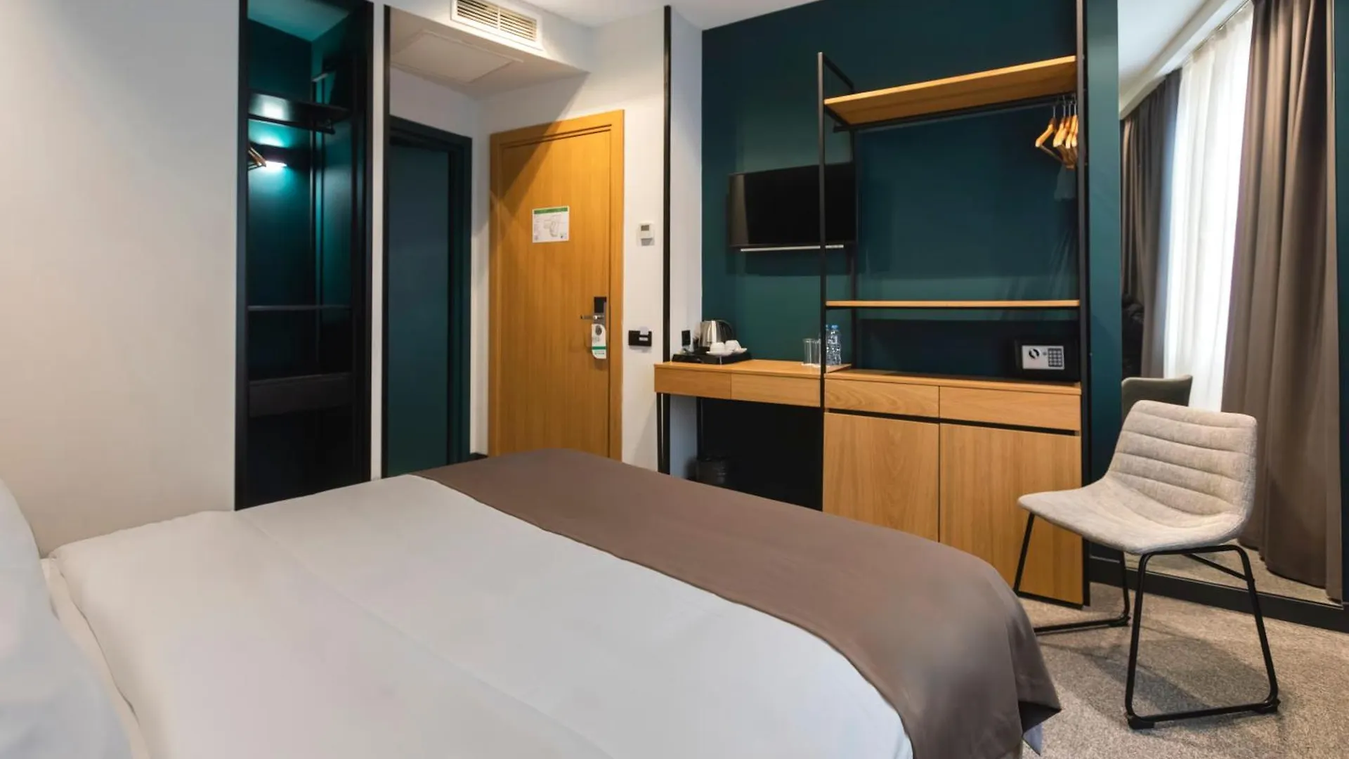 Graf Hotel Tbiliszi 4*,  Grúzia