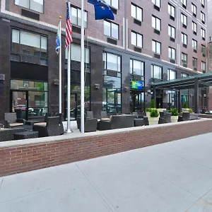 Отель Express Manhattan Midtown West By Ihg ***