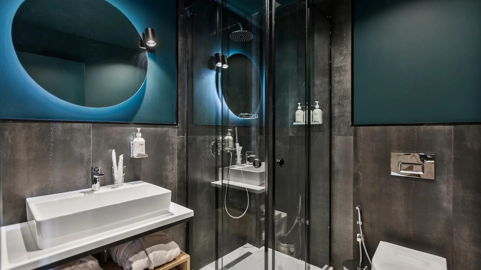 Graf Hotel Tbilisi 4*,